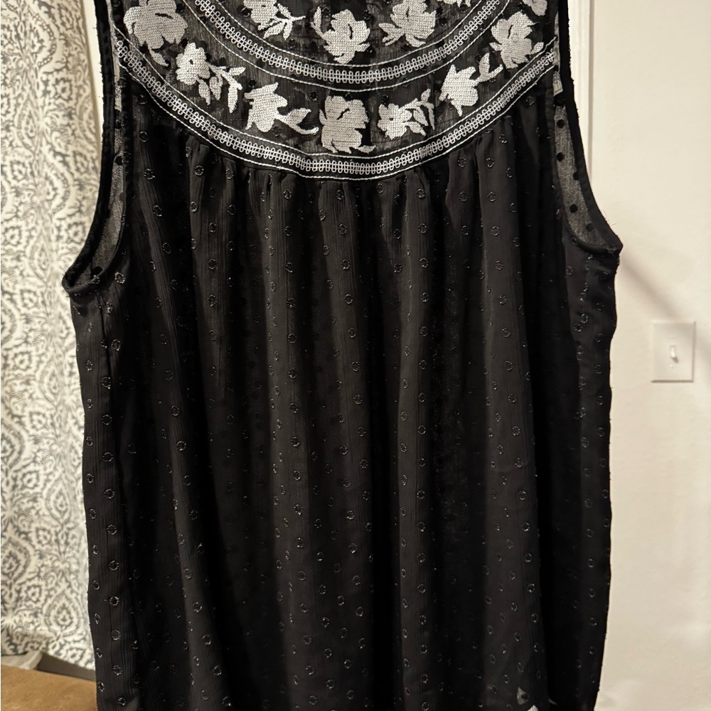 Torrid size 2 black dressy top